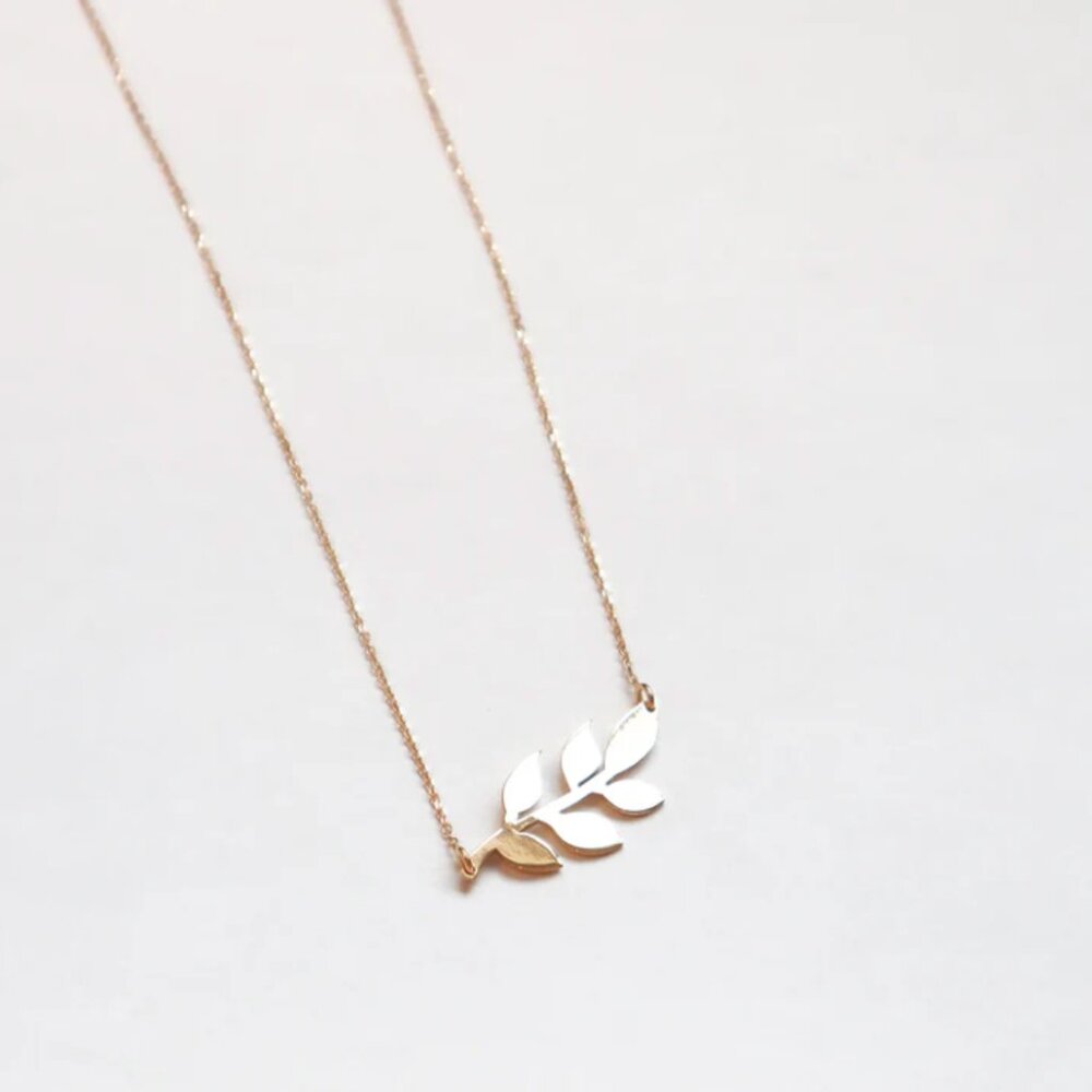 18k Yellow Gold Leaf Necklace - Picture 5 of 9